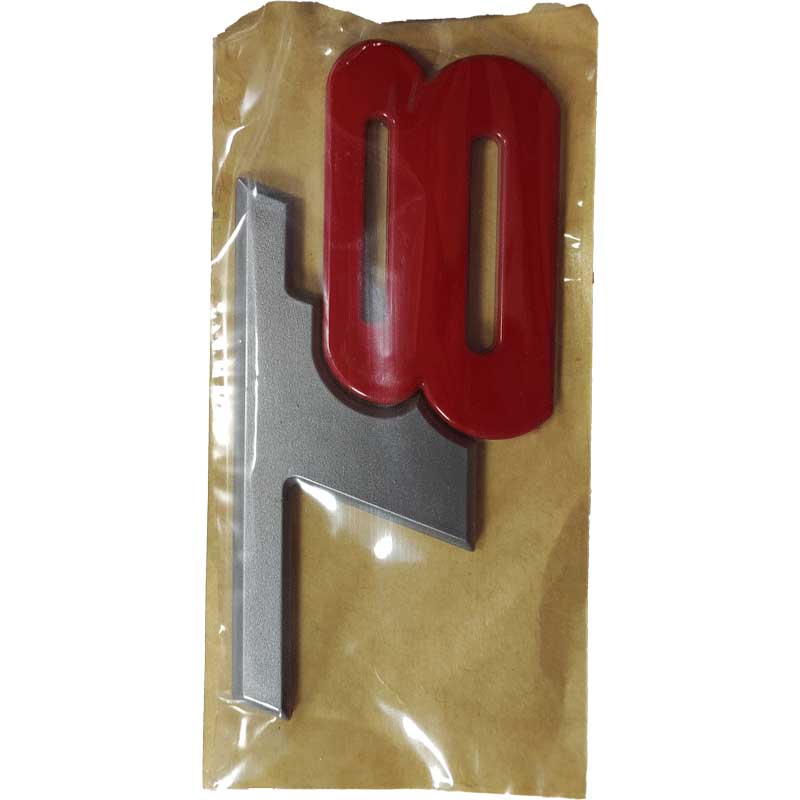 نمای جلوی خودرو JAC T8 با آرم اصلی