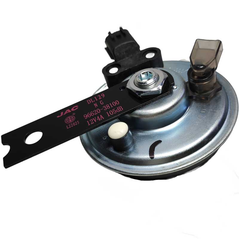 بوق تن بالا اورجینال جک J5 در نمای نزدیک