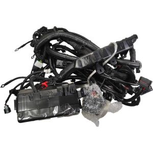 بررسی سیم‌کشی موتور در تعمیرگاه تخصصی JAC